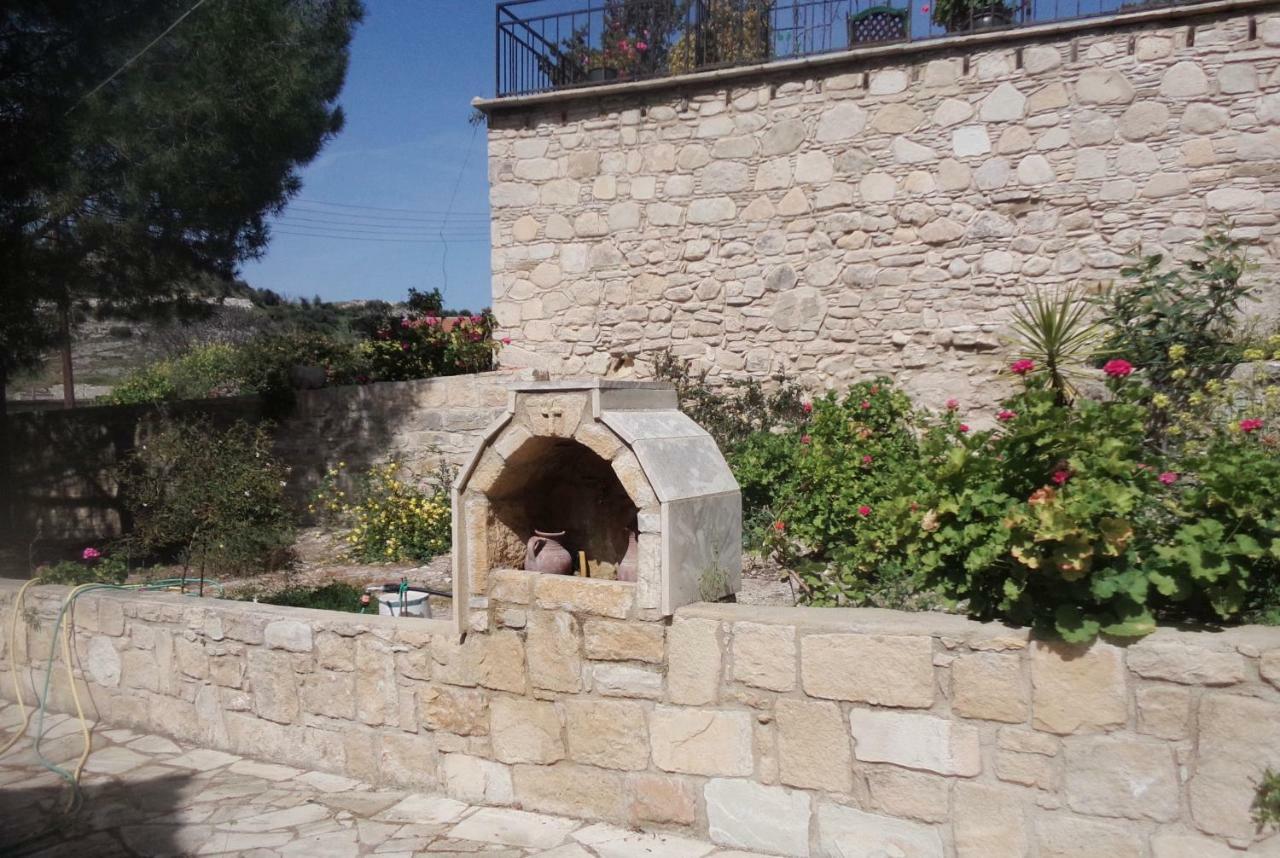 Oleander Stone House Lemona