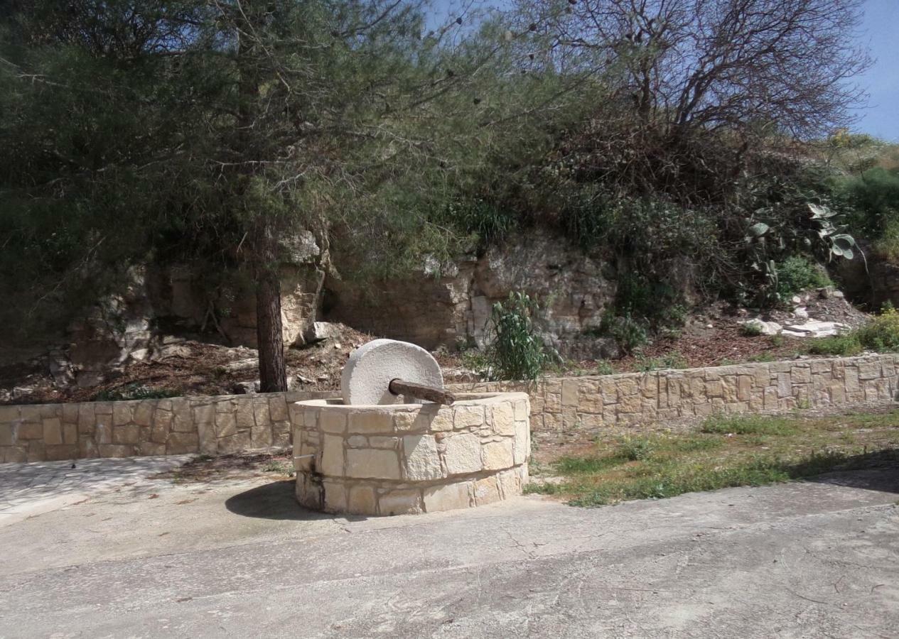 Ferienhaus Oleander Stone House *